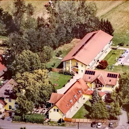 Gasthof Zum Lindenhof Bad Radkersburg Dış mekan fotoğraf